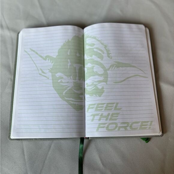 Yoda Star Wars Journal 120 Sheets 8.25 x 5.25” EPC - Picture 2 of 4